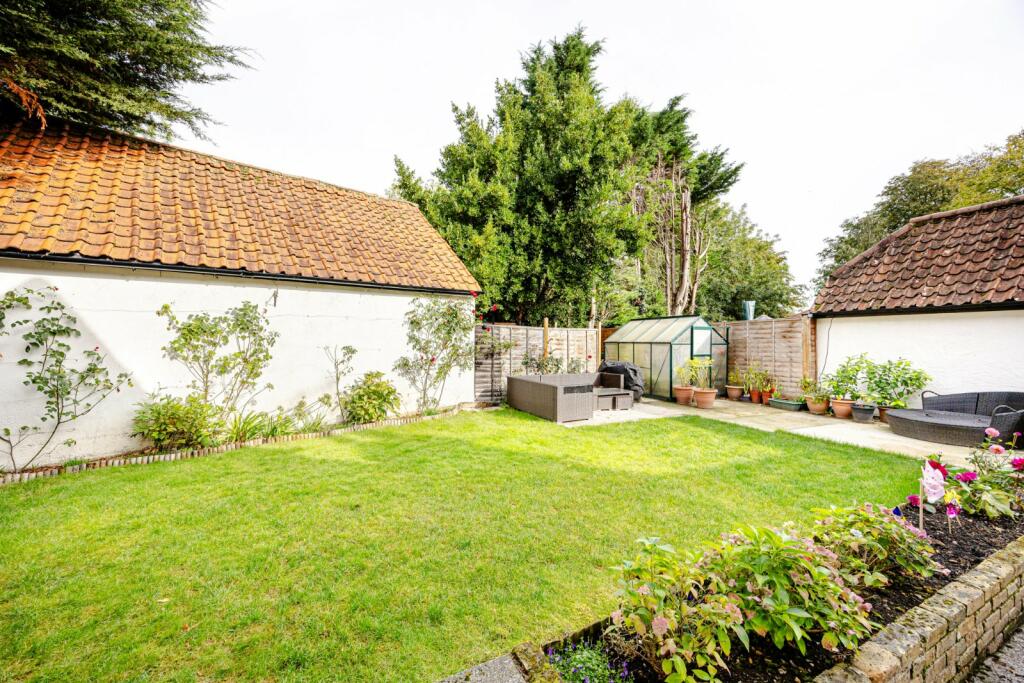 Additional image 14 of Burton End, Stansted, Essex, CM24