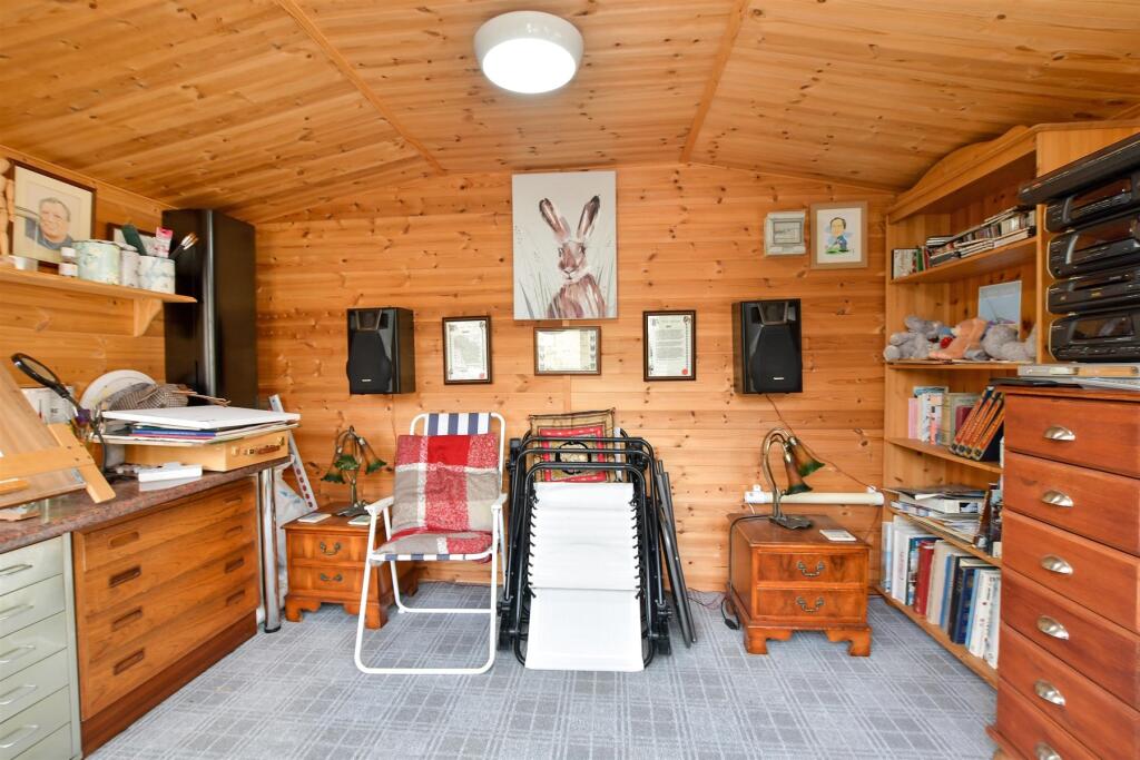 Additional image 6 of Salmonds Grove, Ingrave, Brentwood, Essex