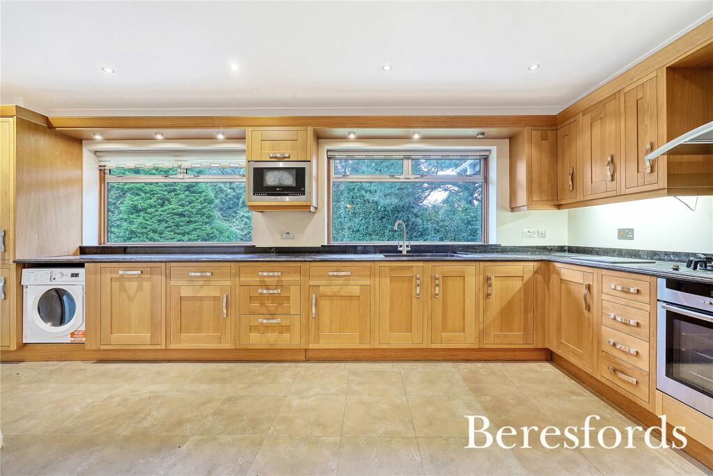 Additional image 3 of Spurgate, Hutton Mount, CM13