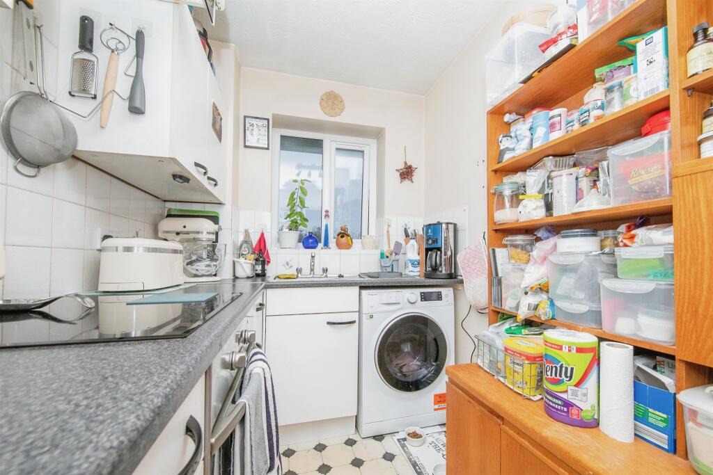 Additional image 6 of Nicholsons Grove, Colchester