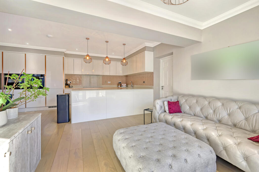 Additional image 32 of Little Ridings Lane, Ingatestone, CM4