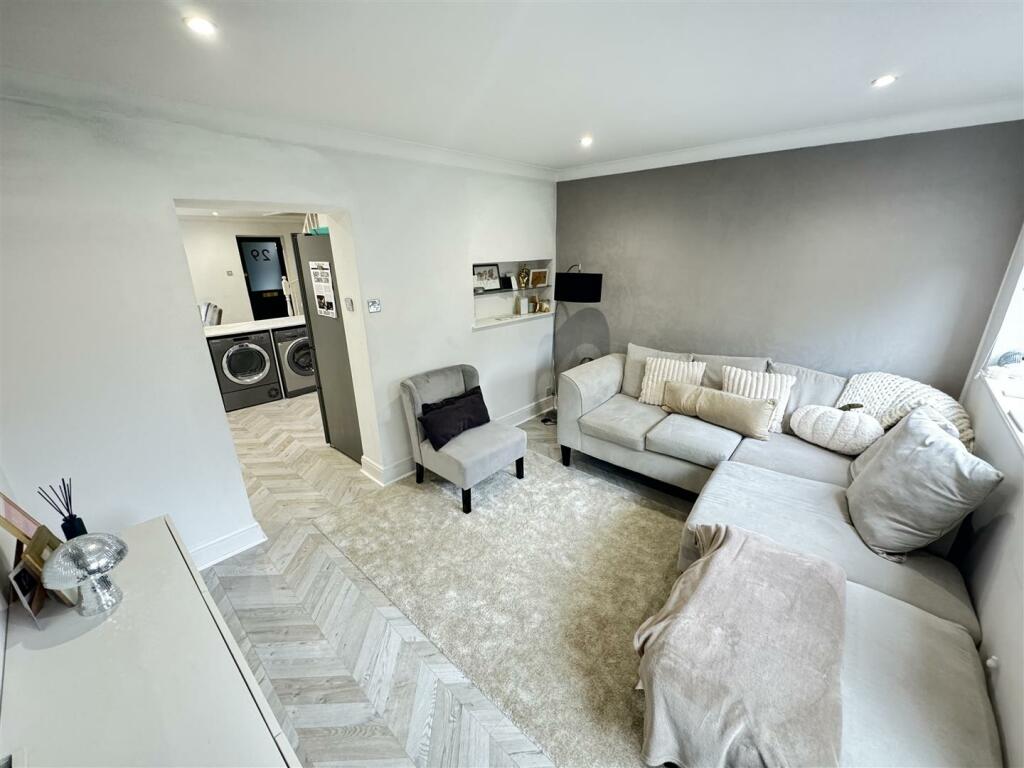 Additional image 25 of Fairbank Close, Ongar