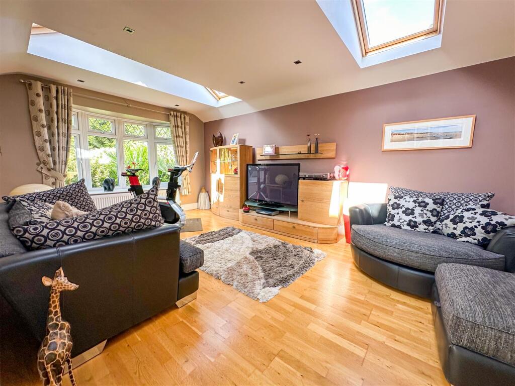 Additional image 13 of First Avenue, East Clacton, Essex