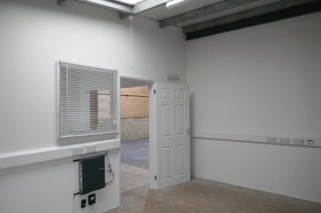 Additional image 9 of 7 Crumps Farm, Crumps Farm, West Road, Sawbridgeworth, CM21 0LJ