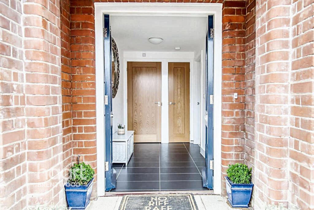 Additional image 20 of Kensington Way, Brentwood