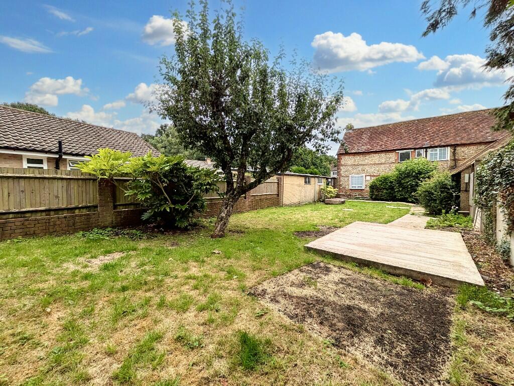 Additional image 2 of 8-10 Newlands Cottages, Coulsdon Common, Caterham, Surrey, CR3