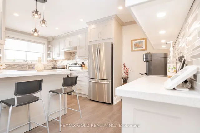 Additional image 11 of 15 Castlemore Dr