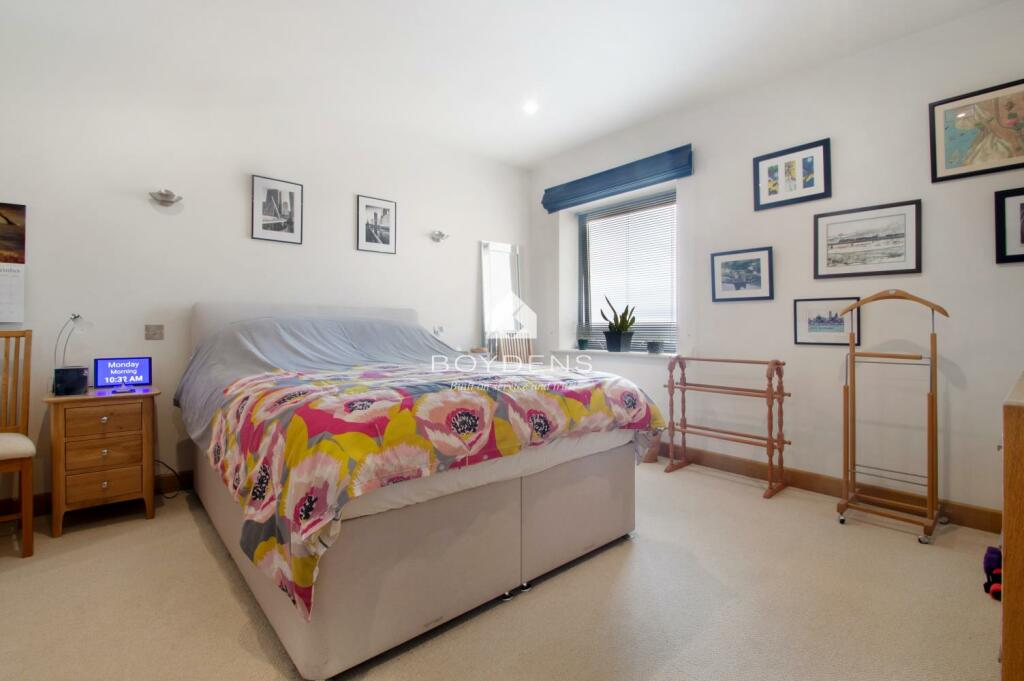 Additional image 11 of Cliff Way. Frinton on Sea