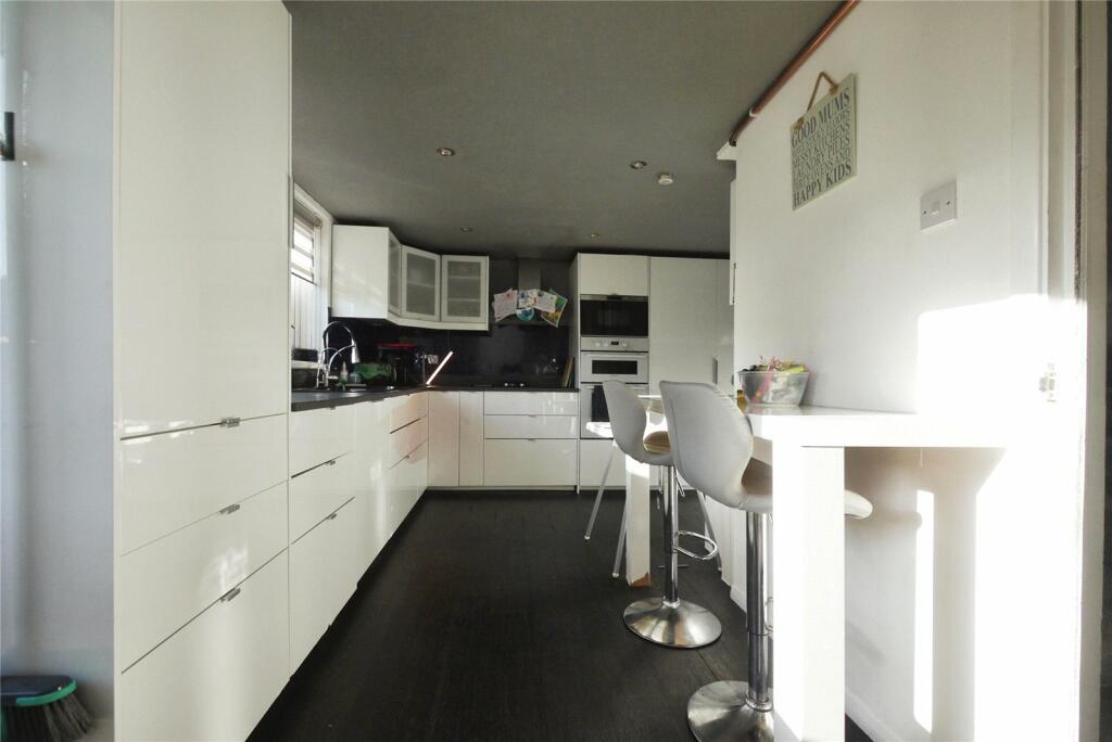 Additional image 10 of Woodland Way, Ongar, Essex, CM5