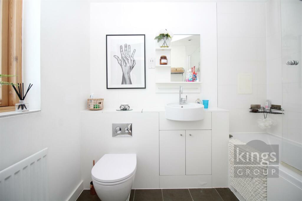 Additional image 17 of New Pond Street, Newhall