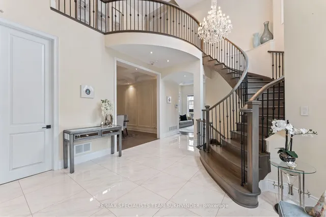 Additional image 5 of 51 Classic Dr