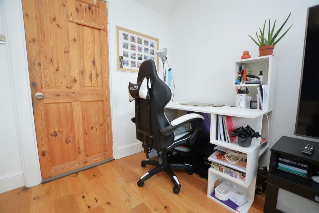 Additional image 8 of Phipps Bridge Road, Colliers Wood Borders, CR4