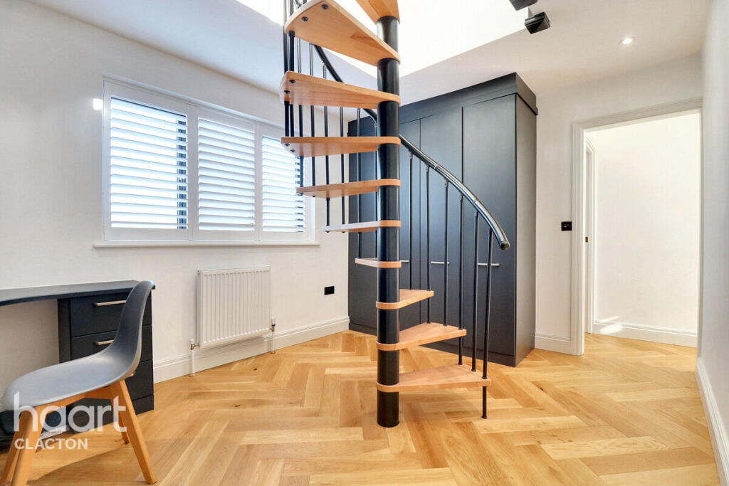 Additional image 17 of Percival Road, Walton On The Naze