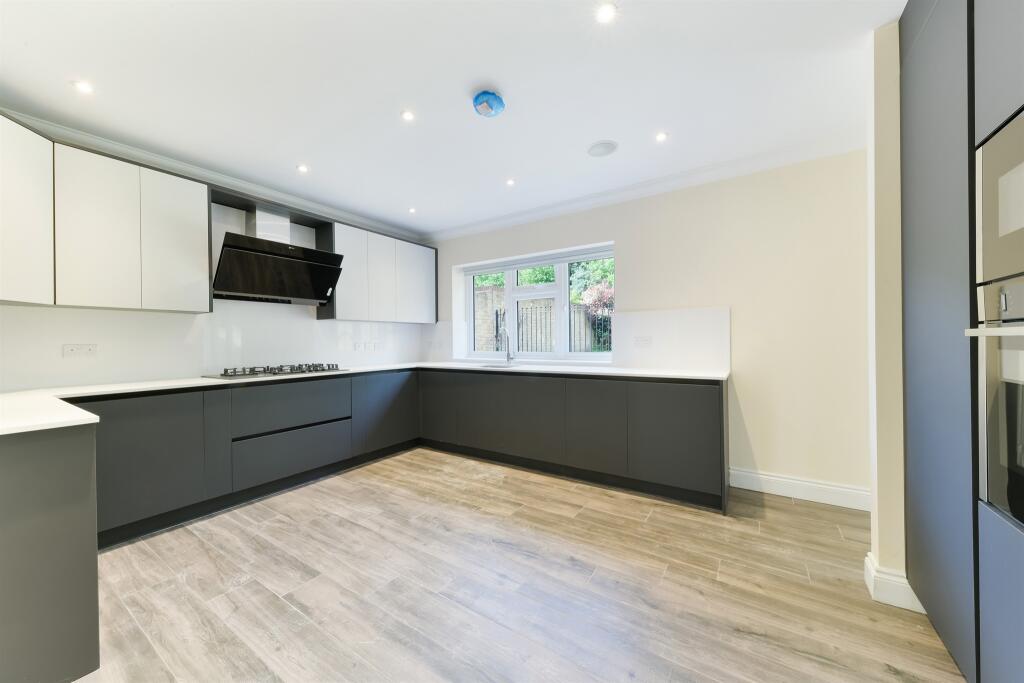 Additional image 17 of Field End, Coulsdon