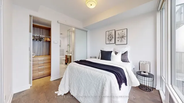 Additional image 11 of 488 University Ave Unit 3307