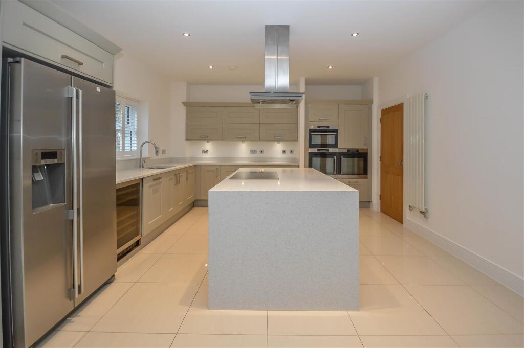 Additional image 7 of Woodside Place, Great Warley, Brentwood