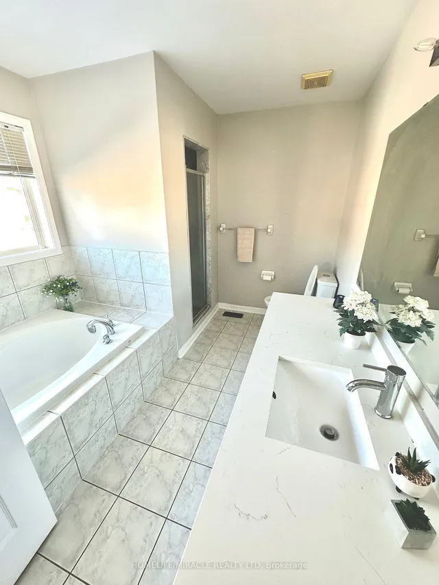 Additional image 18 of 24 Zimmer St