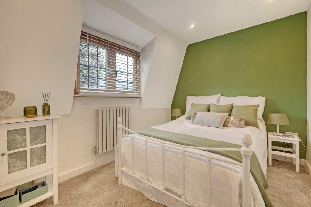 Additional image 10 of Park Lane, Herongate