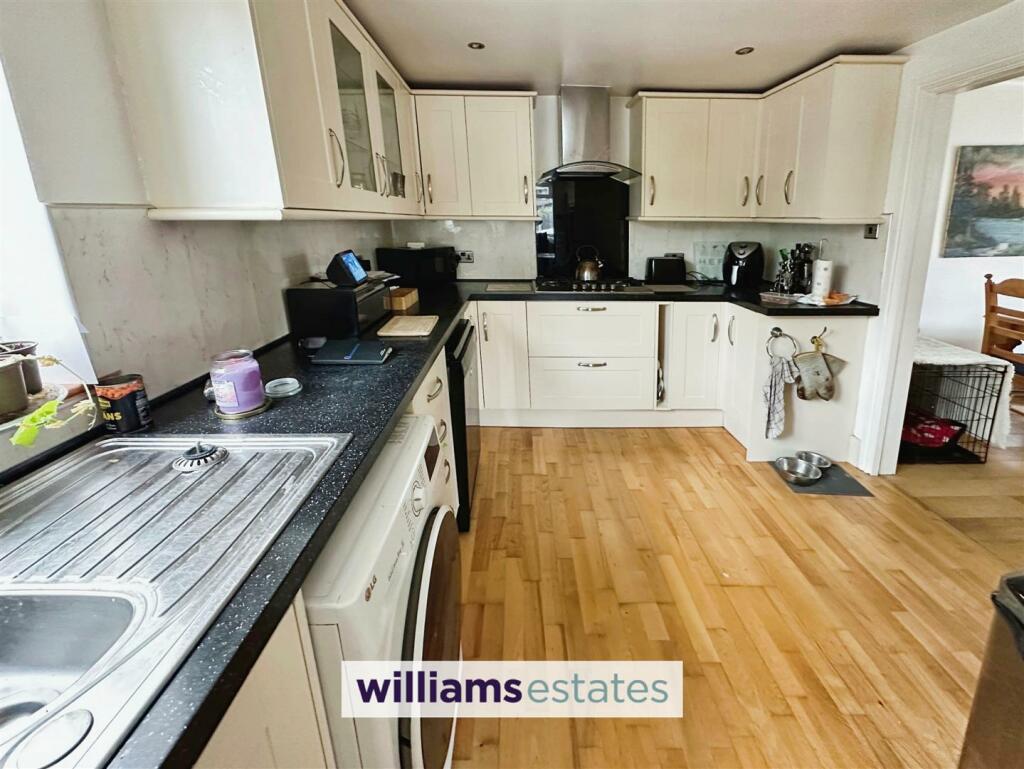 Additional image 6 of Coed-Talon, Mold