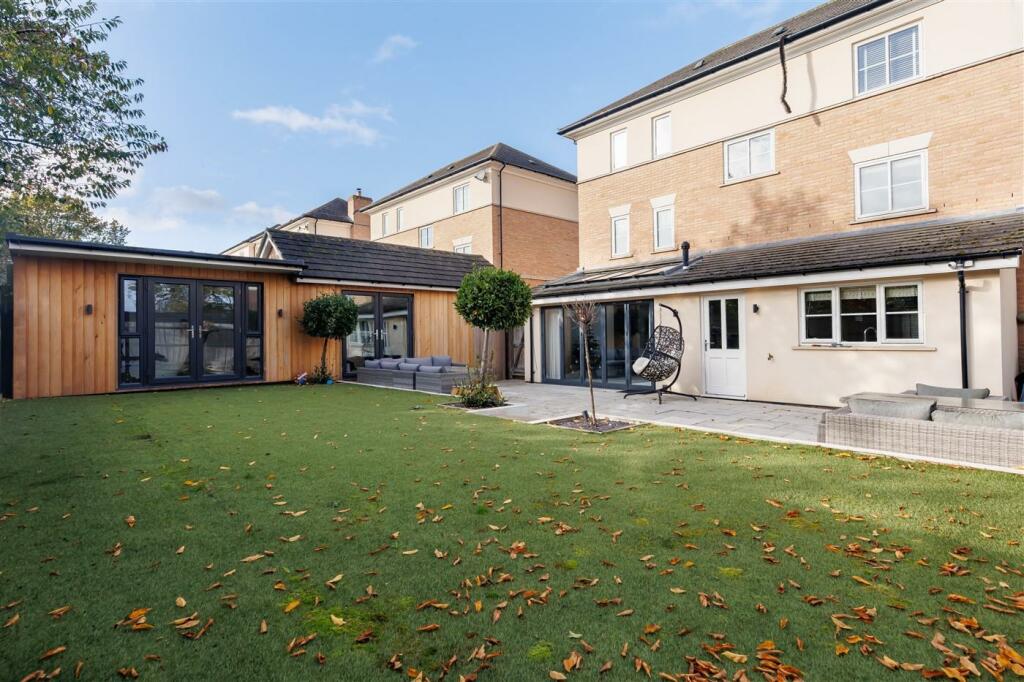 Additional image 45 of Buckingham Road, Epping