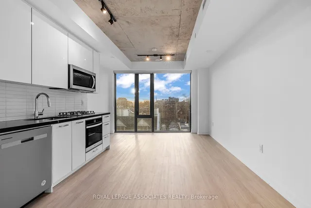 Additional image 10 of 195 McCaul St Unit 401