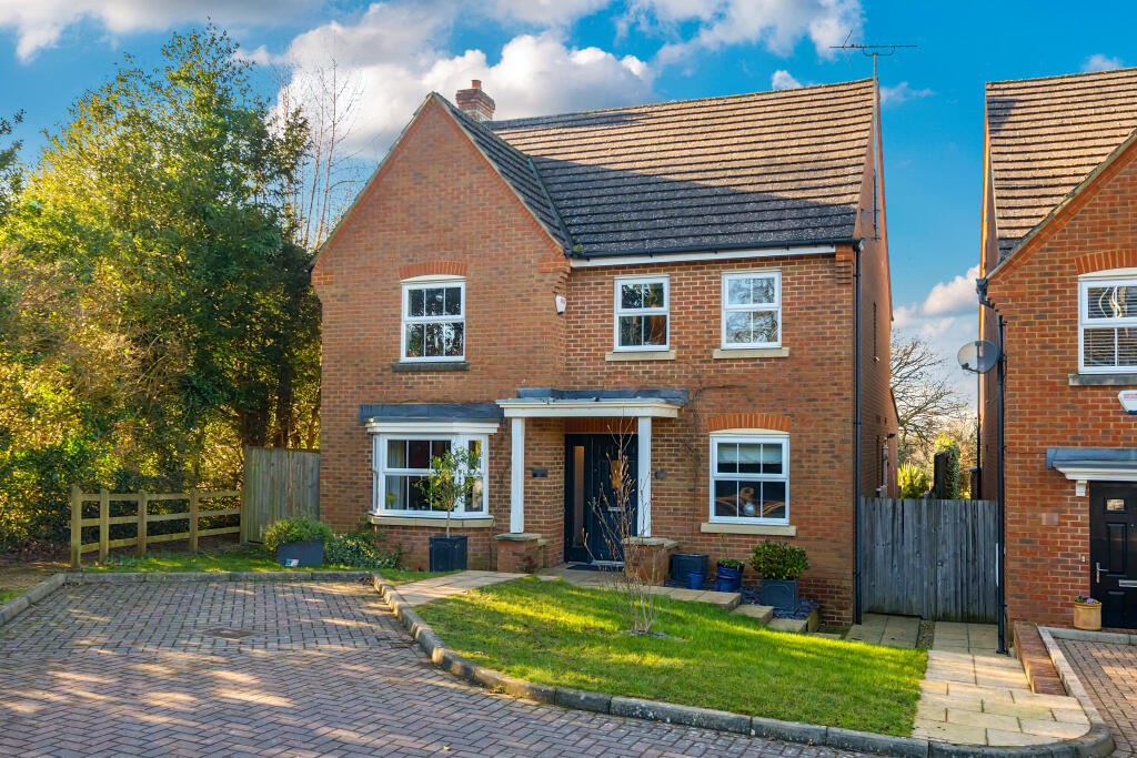 Additional image 29 of Newbery Close, Caterham, CR3