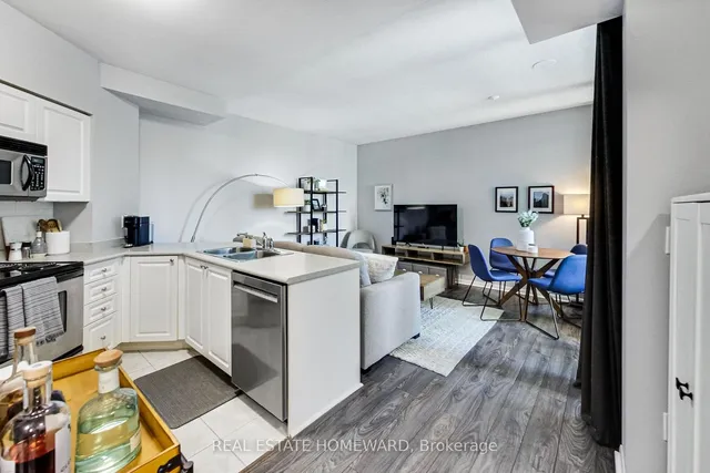 Additional image 4 of 219 Fort York Blvd Unit 720