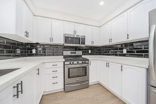 Additional image 10 of 13 Maple Beach Cres