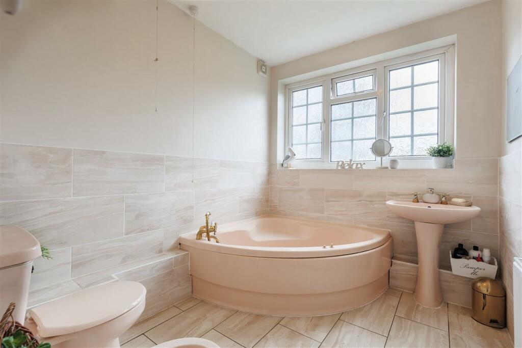 Additional image 16 of Lower Swaines, Epping