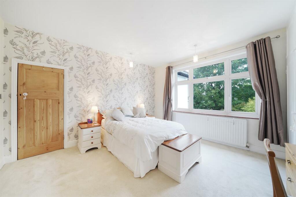 Additional image 18 of Carlyle Road, Croydon