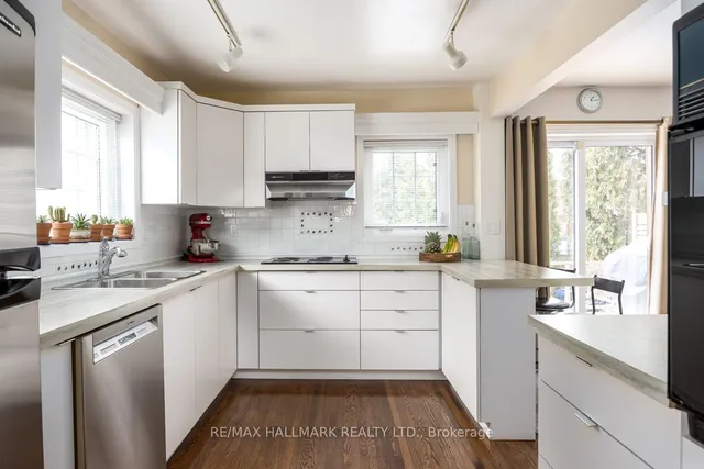 Additional image 10 of 220 Linsmore Cres