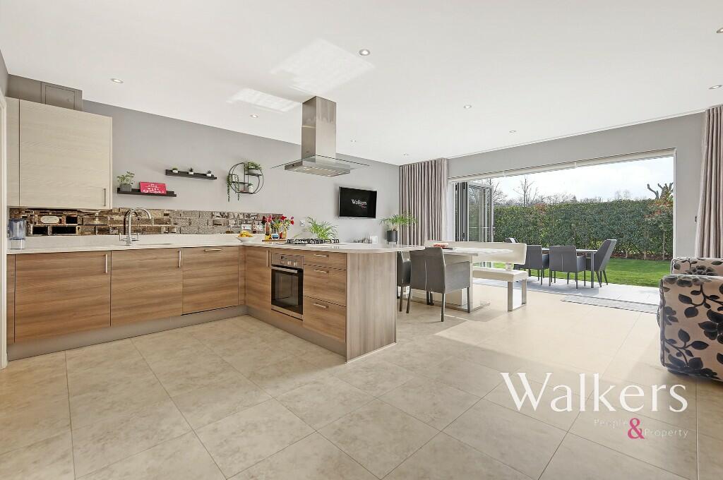 Additional image 5 of Danbury Palace, Danbury