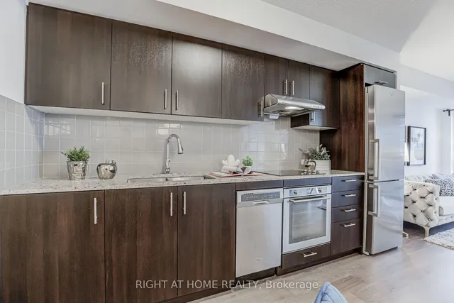 Additional image 10 of 255 Village Green Sq Unit 2601