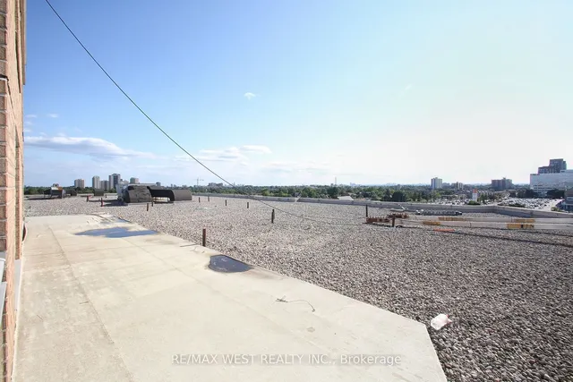 Additional image 26 of 650 Lawrence Ave Unit 905