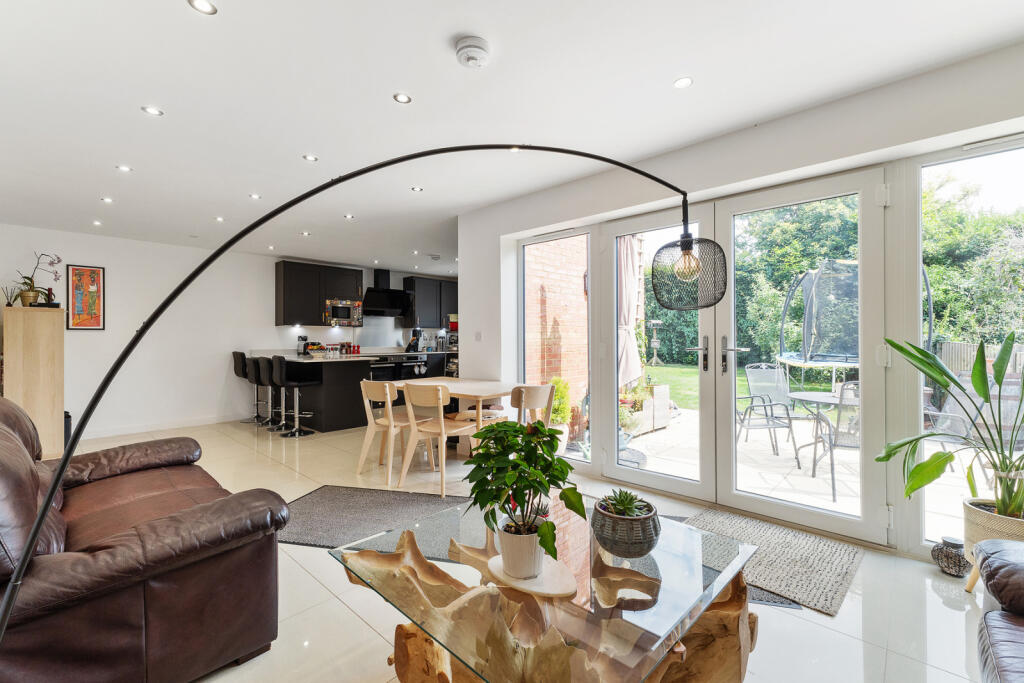 Additional image 6 of St. Johns Crescent, Stansted, CM24