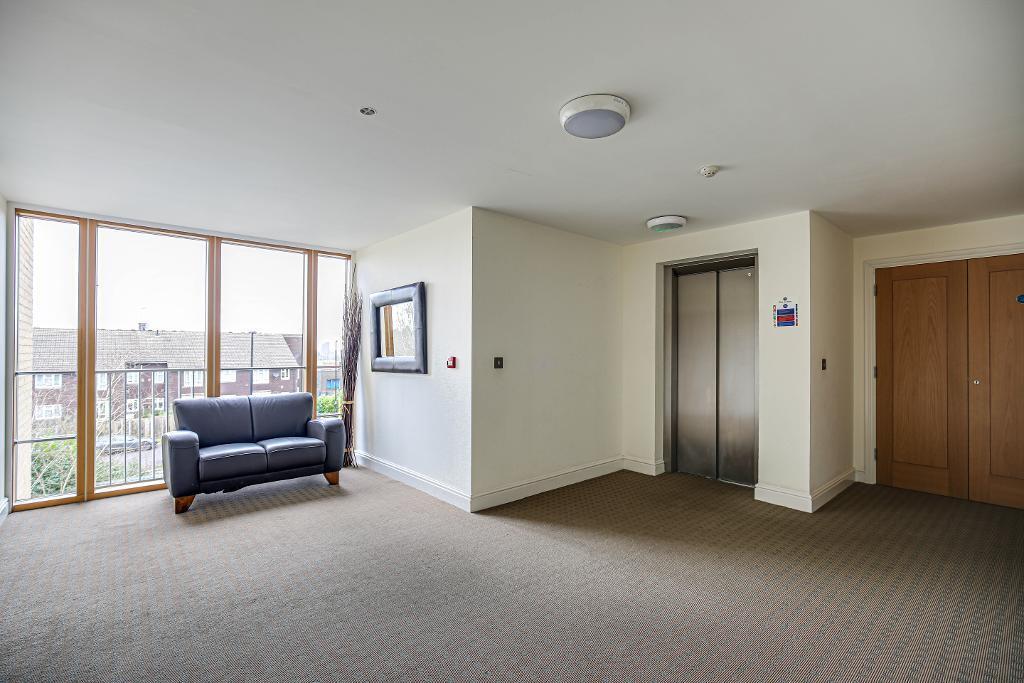 Additional image 15 of 174 Sanderstead Road, Sanderstead, Surrey, CR2 0LY