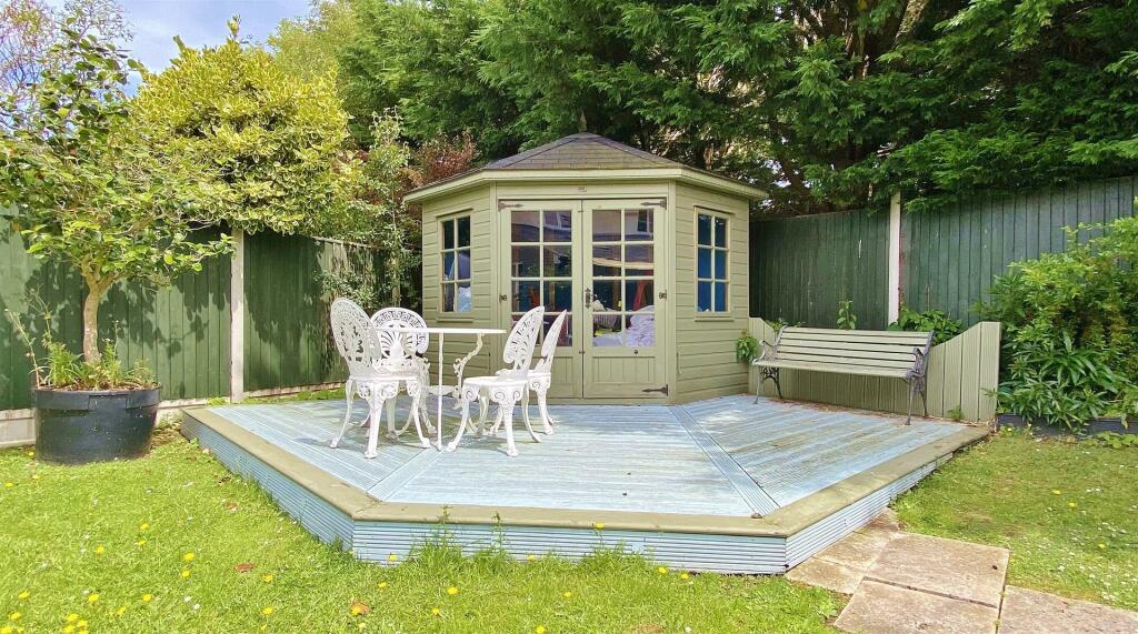 Additional image 31 of Third Avenue, Frinton-On-Sea