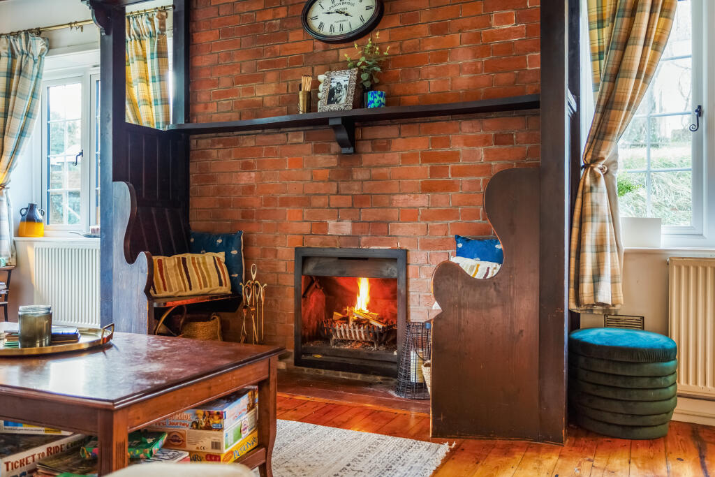 Additional image 36 of Woodland Way, Caterham, CR3