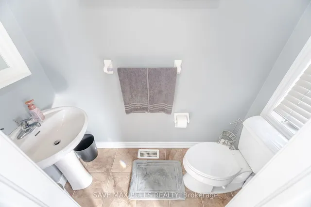 Additional image 16 of 26 Beachville Circ