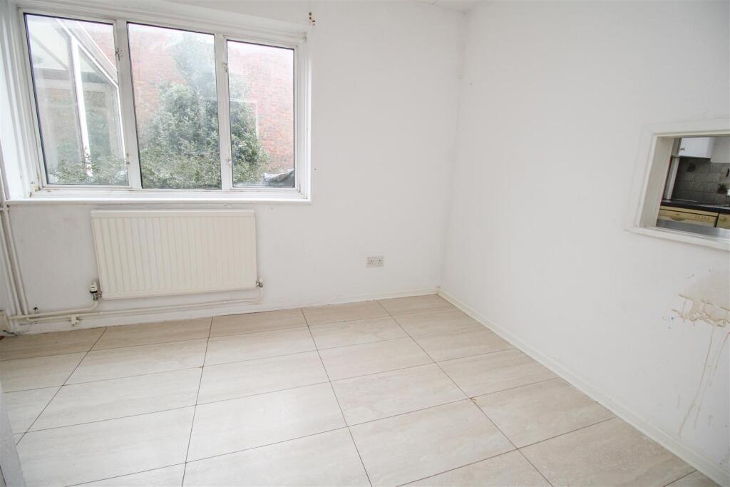 Additional image 8 of Long Banks, Harlow