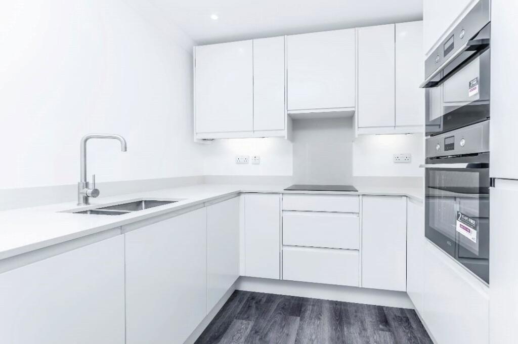 Additional image 5 of Croham Valley Road, South Croydon, CR2