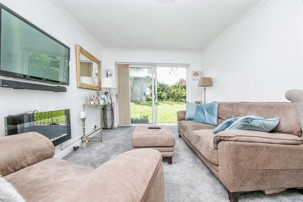 Additional image 8 of Louise Close, Walton On The Naze