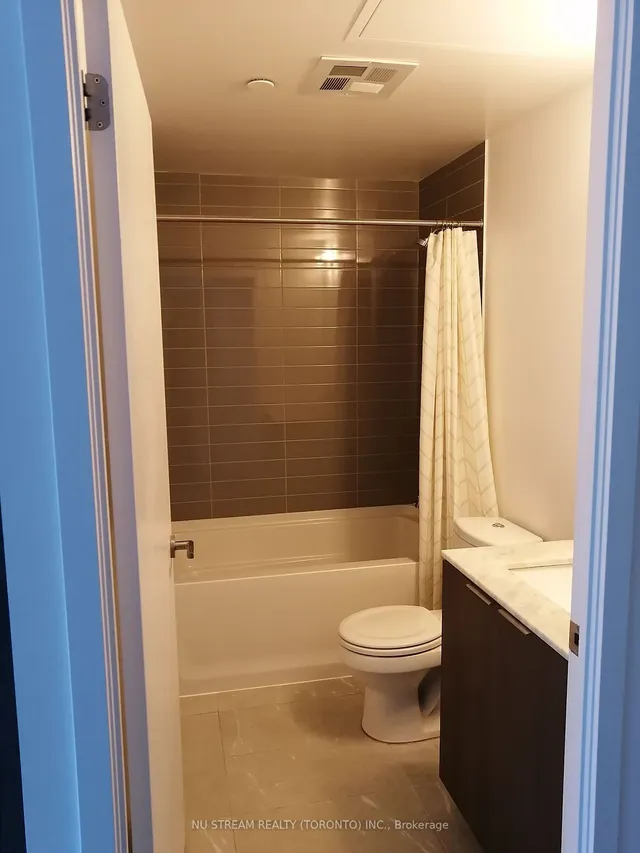 Additional image 3 of 11 Wellesley St W Unit 509