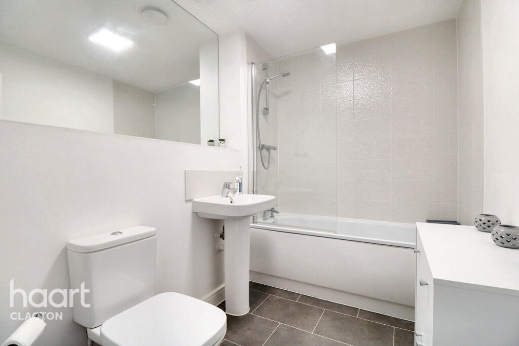 Additional image 9 of Hamford Crescent, Walton on the naze