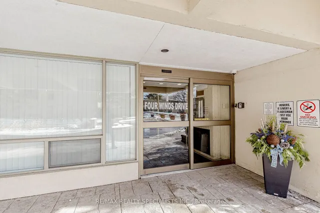 Additional image 5 of 1 Four Winds Dr Unit 106