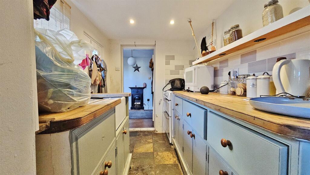 Additional image 8 of High Street, Thorpe-le-Soken