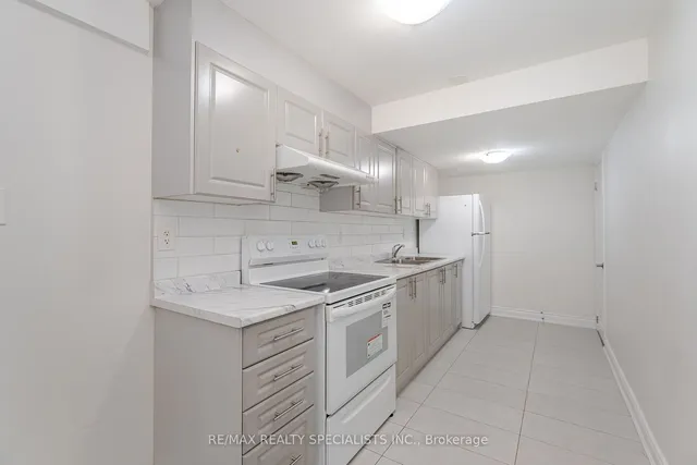 Additional image 37 of 42 Balloon Cres