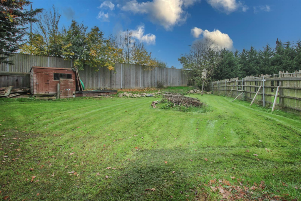 Additional image 31 of Nags Head Lane, Brentwood