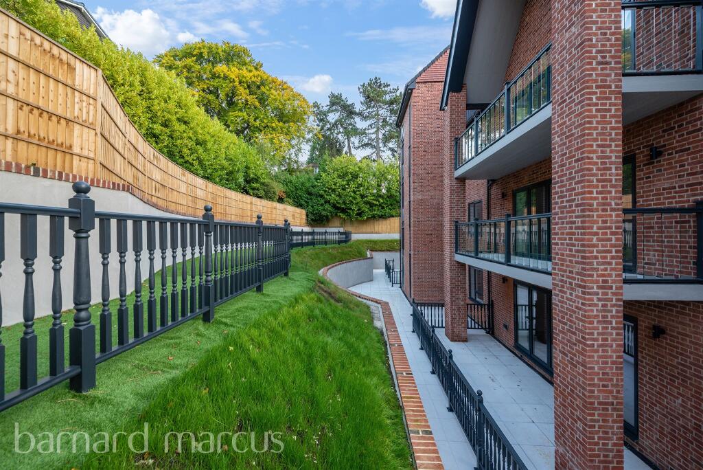 Additional image 12 of Sanderstead Road, South Croydon