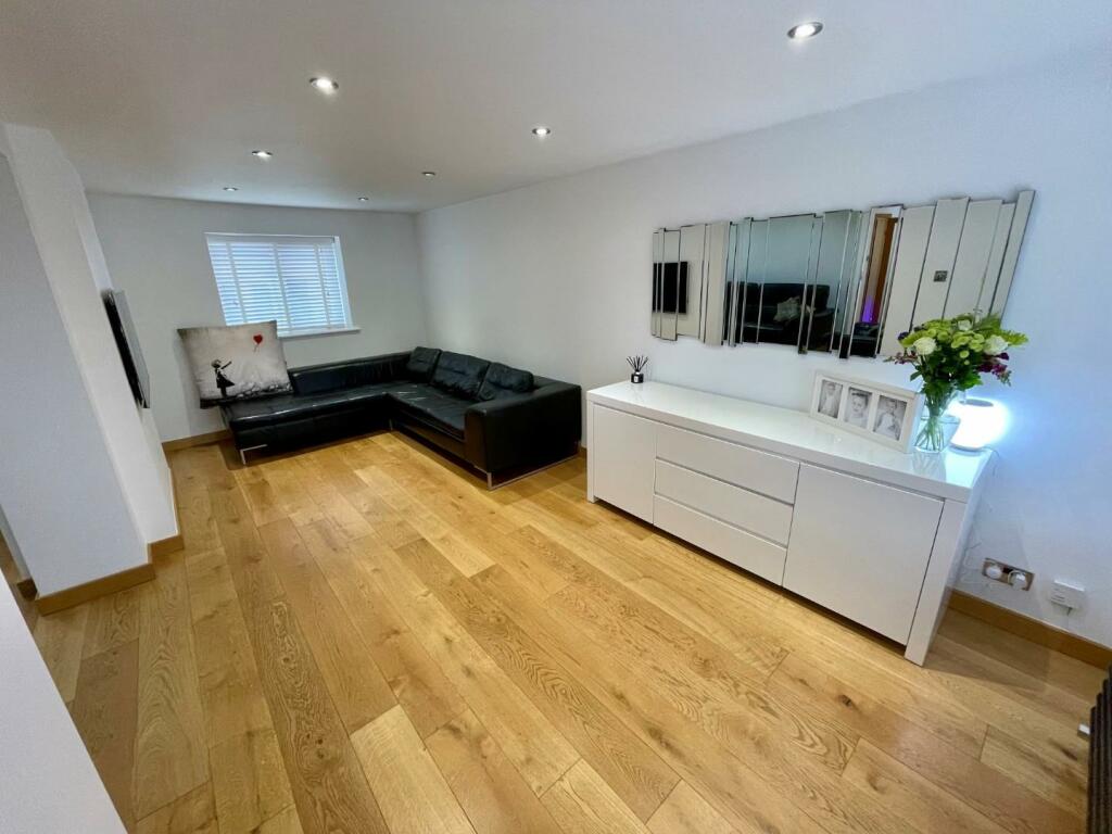 Additional image 10 of Selby Green, Little Sutton